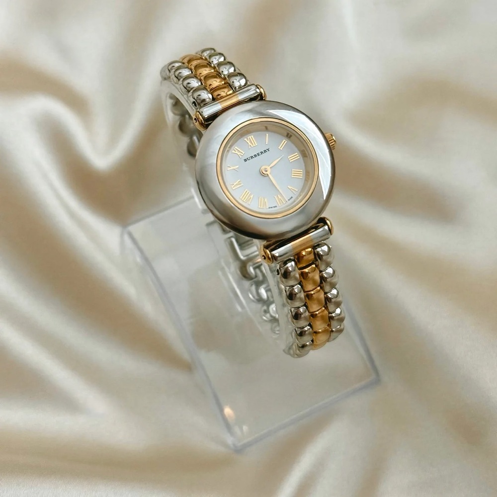 AUTHENTIC VINTAGE BURBERRY TWO-TONED INTERCHANGEABLE BEZEL WATCH - Picture 3 of 10